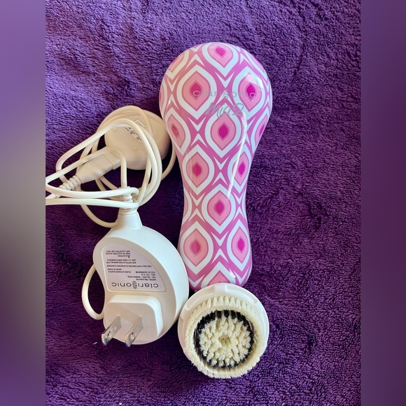 Clarisonic Mia 2 facial cleansing device - Picture 5 of 5